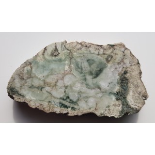 Błękitnawy skarn z Czarnowa k. Kamiennej Góry