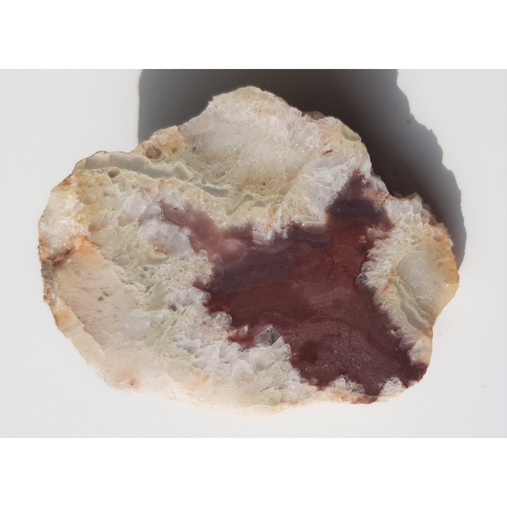 Przekrój przez wypełnioną druzę kwarcową z Czarnowa k. Kamiennej Góry