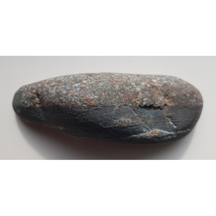 Barwny eratyk z wyrazistym zróżnicowaniem frakcji