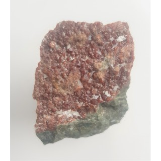 Szczotka prawidłowo wykształconych granatów na skale wapniowo-krzemianowe ze Starej Kamienicy k. Jeleniej Góry