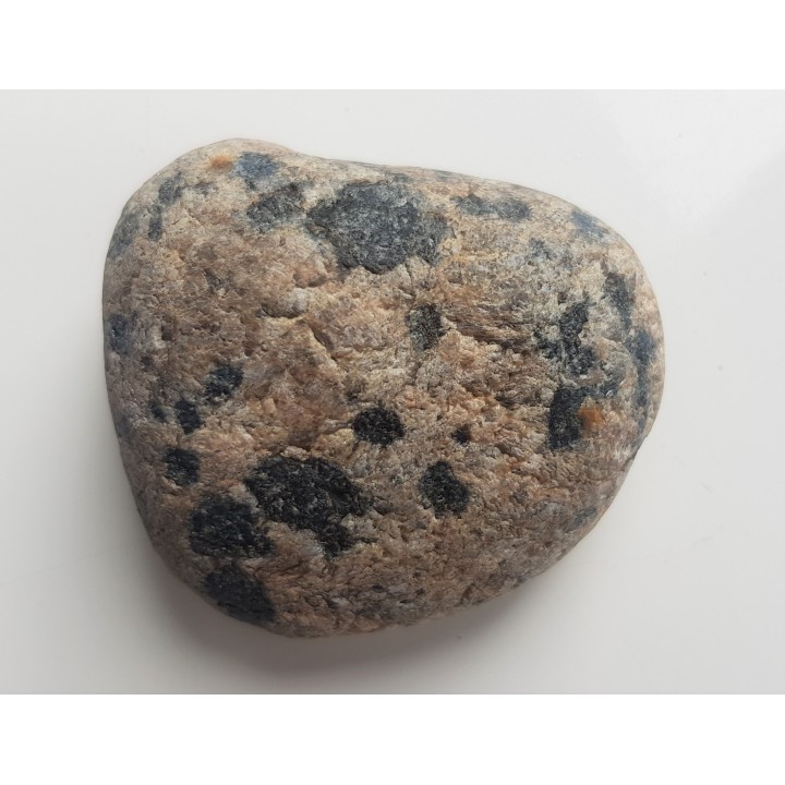 Granitognejs z dużymi kordierytami - eratyk Dziwnówek