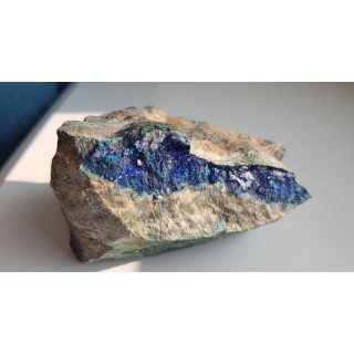 Kryształy azurytu z kopalni rud miedzi w Lubinie (LGOM)