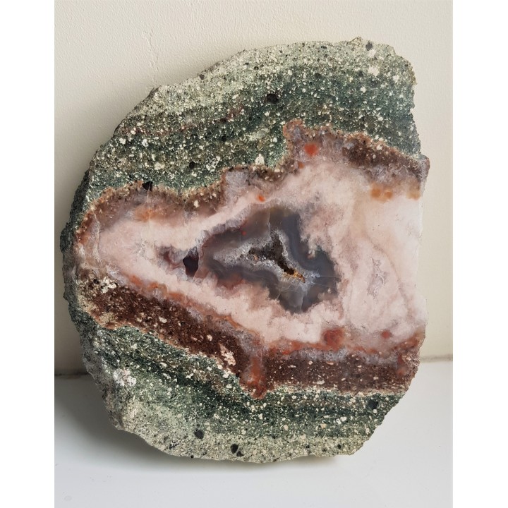 Agat z Gozdna w zielonym porfirze