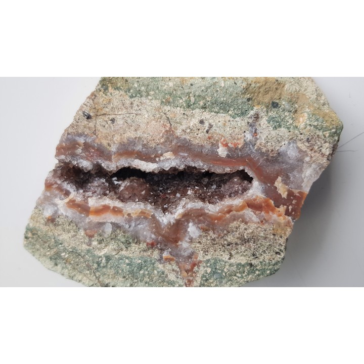 Agat żyłowy z Gozdna w zielonym porfirze