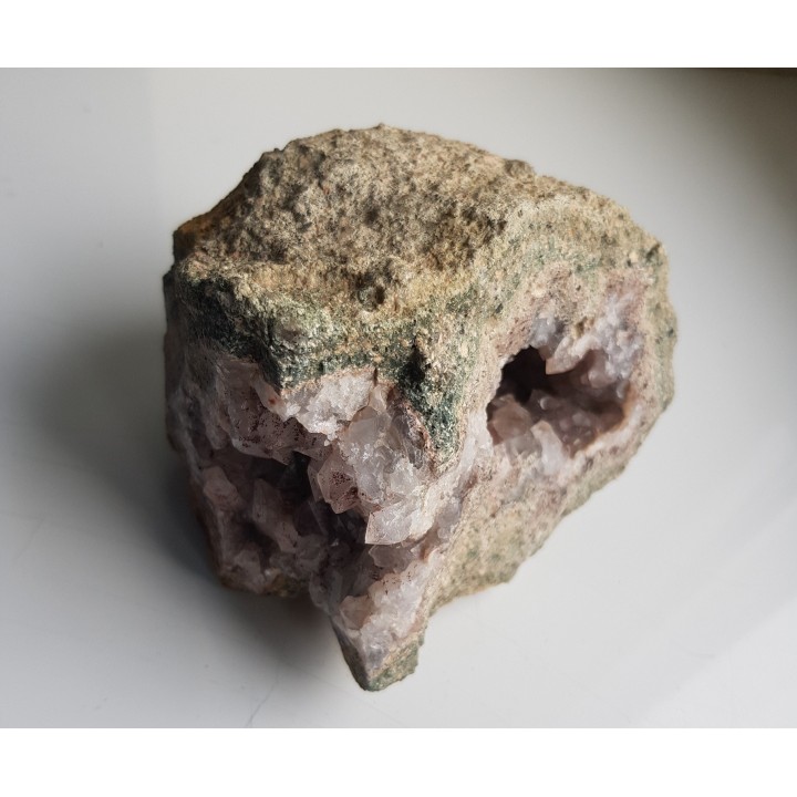 Geoda z kwarcem z Gozdna w Górach Kaczawskich