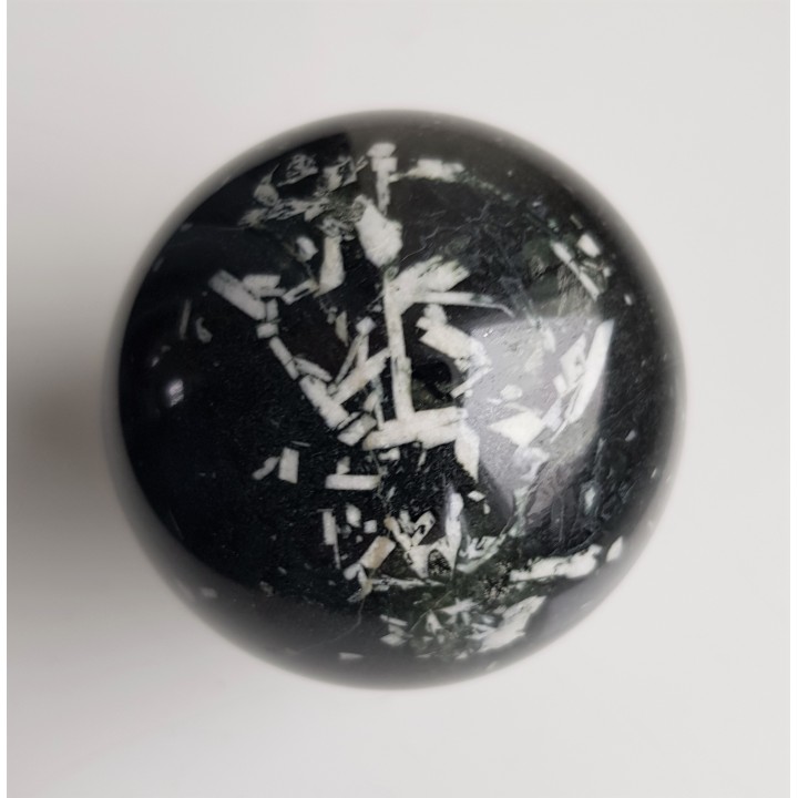 Kula z ozdobnego gabra z Nowej Rudy