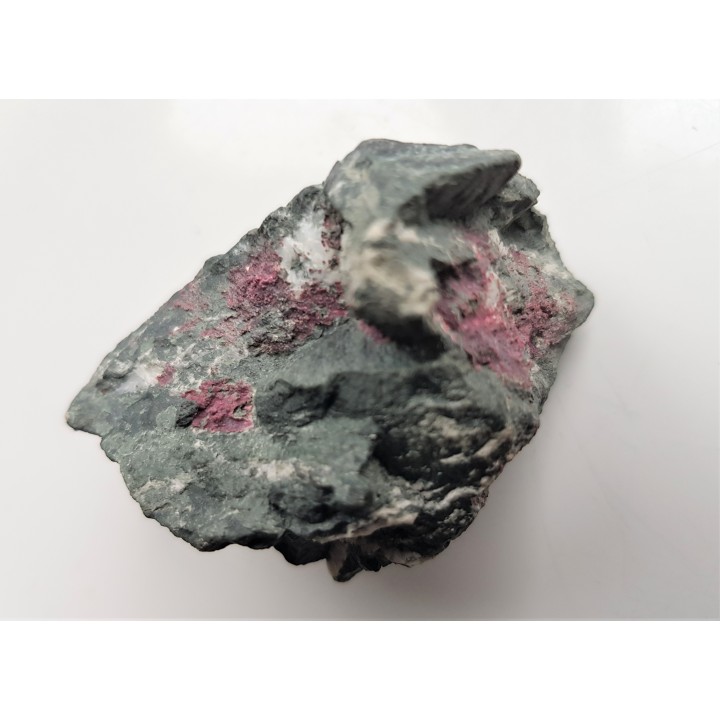 Erytryn i kottigit z Ciechanowic k. Miedzianki w Sudetach