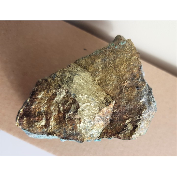 Bryłka masywnego chalkopirytu z Miedzianki k. Janowic Wlk.