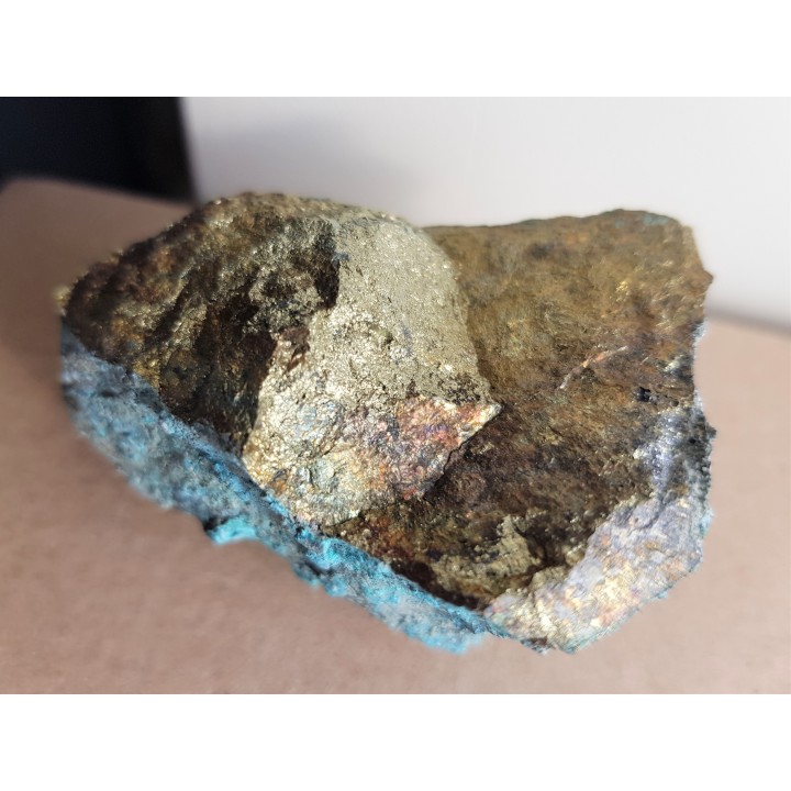 Bryłka masywnego chalkopirytu z Miedzianki k. Janowic Wlk.