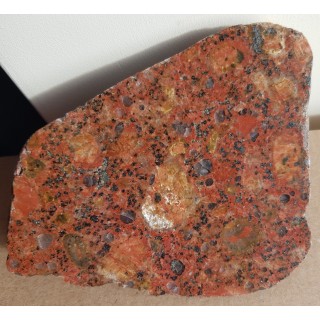 Granit typu rapakiwi z iryzującymi skaleniami, eratyk, Kołobrzeg