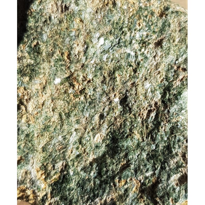 Omfacyt z Bielawy z bloku gnejsowego Gór Sowich