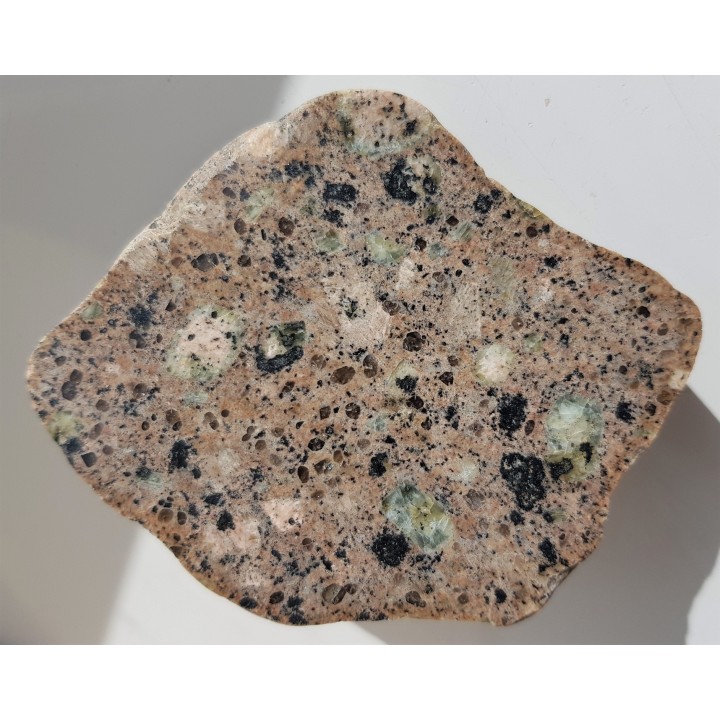 Porfir kwarcowy z zielonymi plagioklazami, eratyk Kołobrzeg