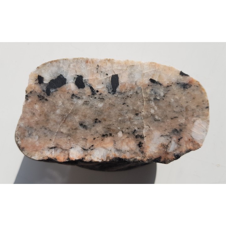 Strefa w gnejsach z turmalinem, eratyk Dźwirzyno