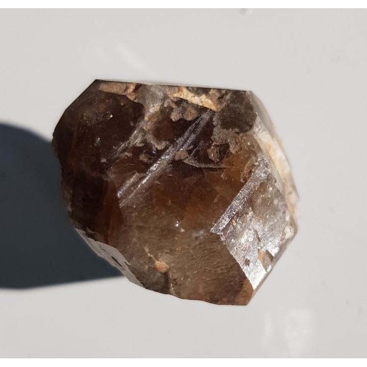 Wielki, idealnie wykształcony cyrkon z Uralu
