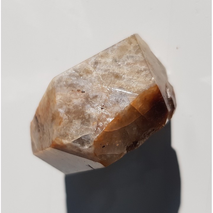 Wielki, idealnie wykształcony cyrkon z Uralu