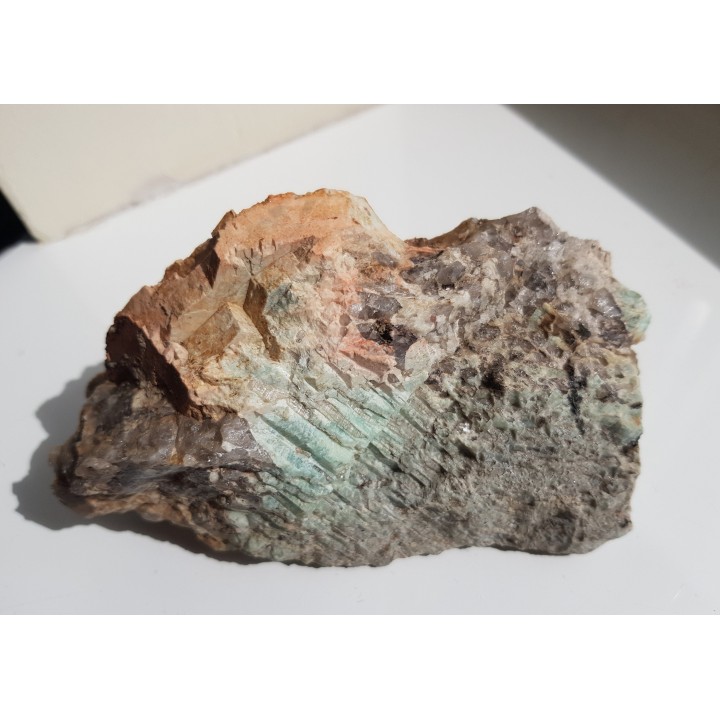 Pegmatyt z wyrazistym amazonitem z Bukowca k. J. Góry