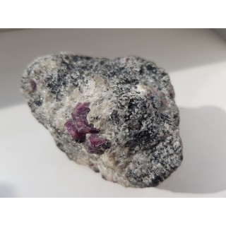 Rubiny w gnejsie z rosyjskiej Karelii