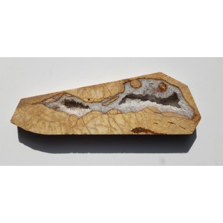 Ozdobny dolomit z kawerną ze Sławniowic