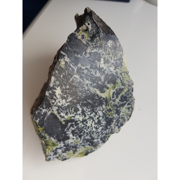 Hornblenda, magnetyt oraz serpofit z Kowar