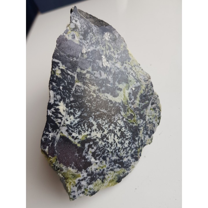 Hornblenda, magnetyt oraz serpofit z Kowar