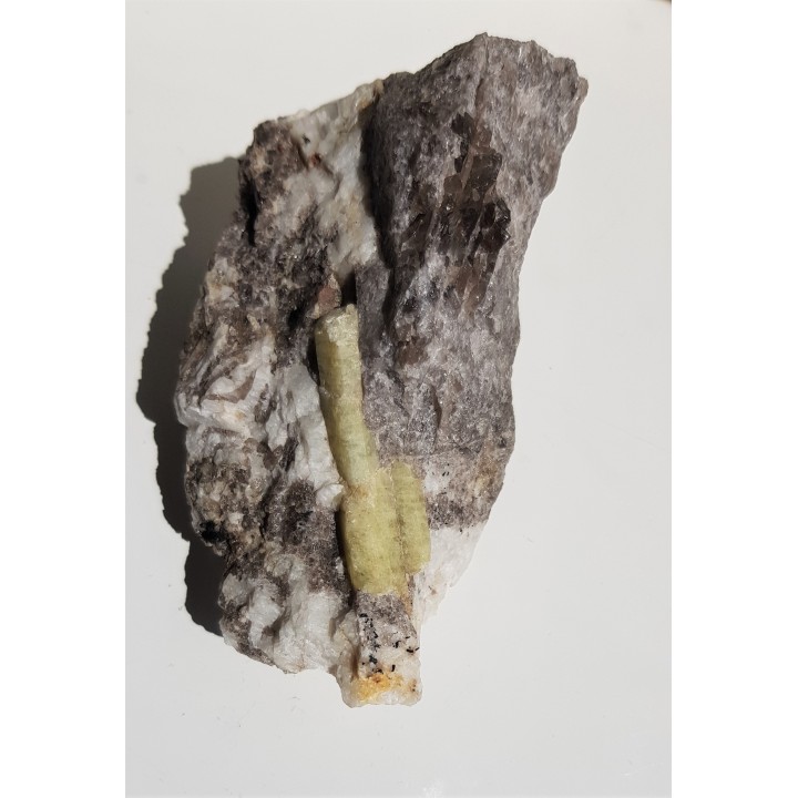 Kryształy berylu w pegmatycie z Piławy Górnej