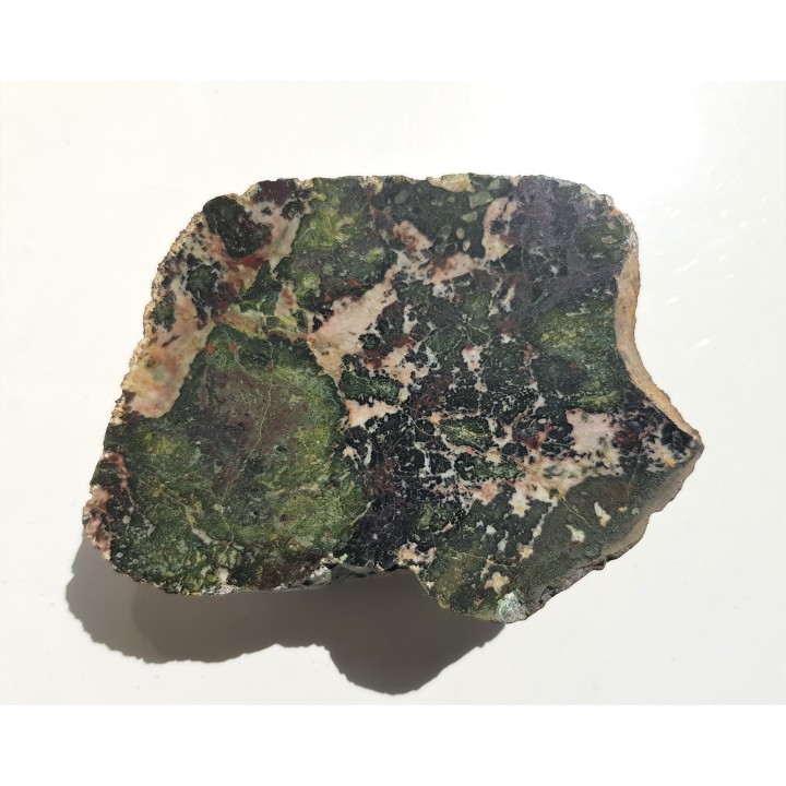 Intensywnie zielona skała ozdobna, jaspis, eratyk, lubuskie