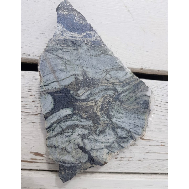 Okruszcowany, ozdobny marmur z Kowar