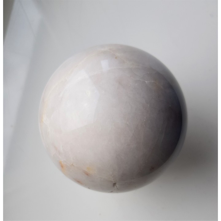 Kula polerowana z kwarcu mlecznego z okolic Mikołajowa k. Legnicy