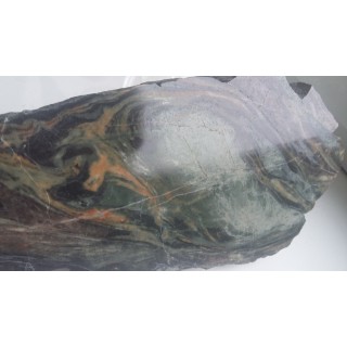 Wyjątkowa skała wapniowo-krzemianowa z Kowar