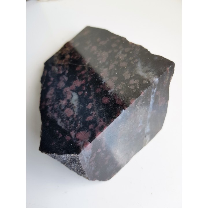 Masywny amfibolit z licznymi granatami z Kalska, lubuskie, eratyk