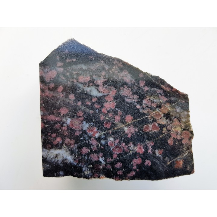 Masywny amfibolit z licznymi granatami z Kalska, lubuskie, eratyk