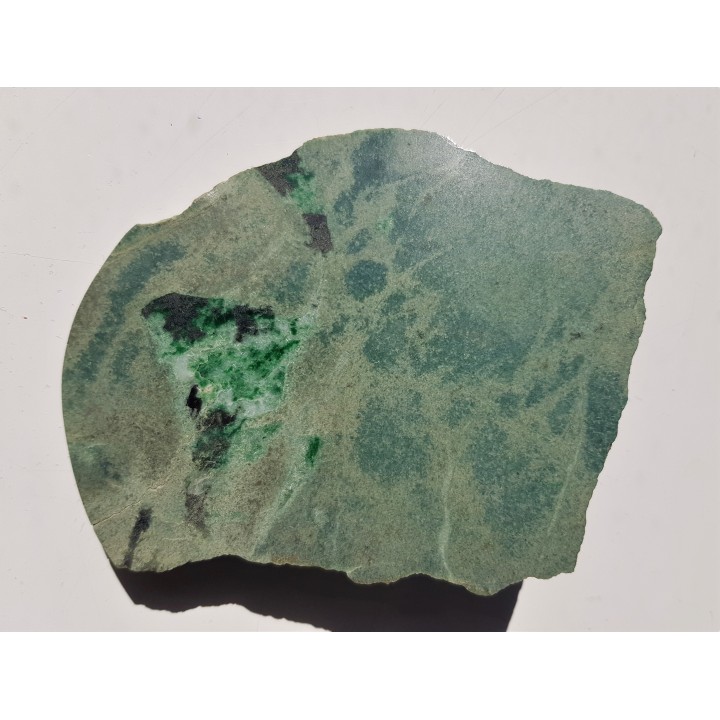 Prawdziwy jadeit z masywu Monviso we włoskich Alpach