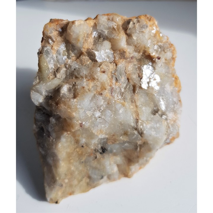 Kryształ berylu w pegmatycie desylifikowanym z Wir k. Sobótki