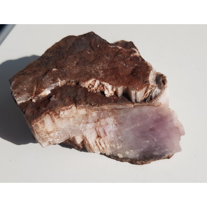 Intensywnie fioletowy kalcyt z Grzęd