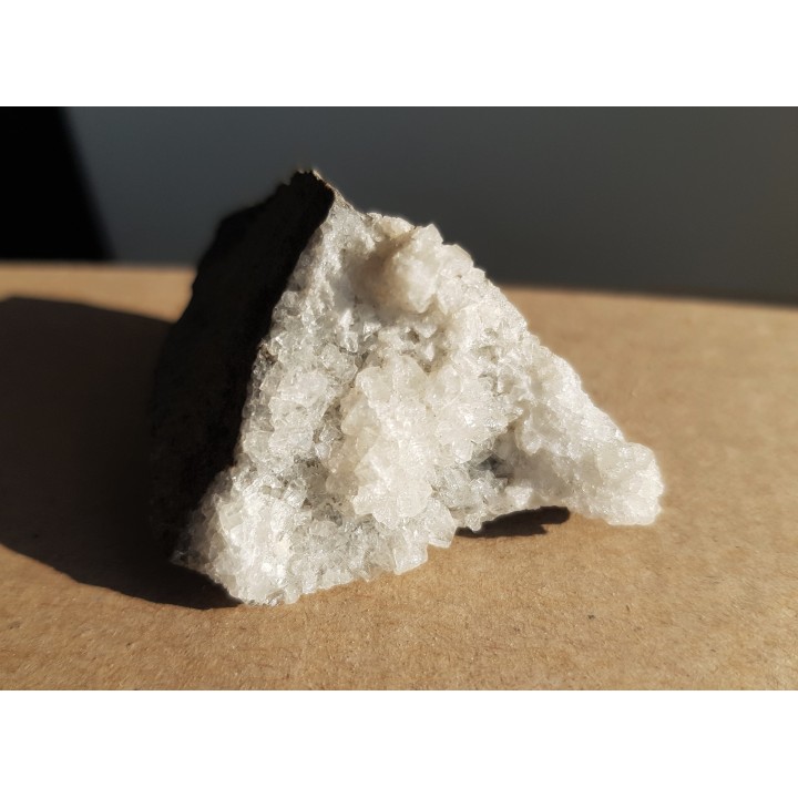 Druza idealnie wykształconych chabazytów z Męcinki k. Jawora