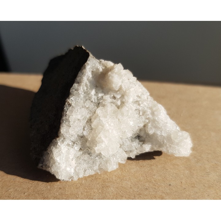 Druza idealnie wykształconych chabazytów z Męcinki k. Jawora