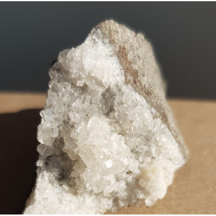 Druza idealnie wykształconych chabazytów z Męcinki k. Jawora