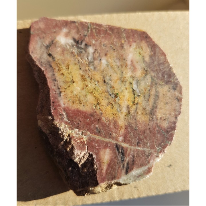 Ozdobna skała łyszczykowo-kwarcowa z Garbu Golińca k. Wojborza