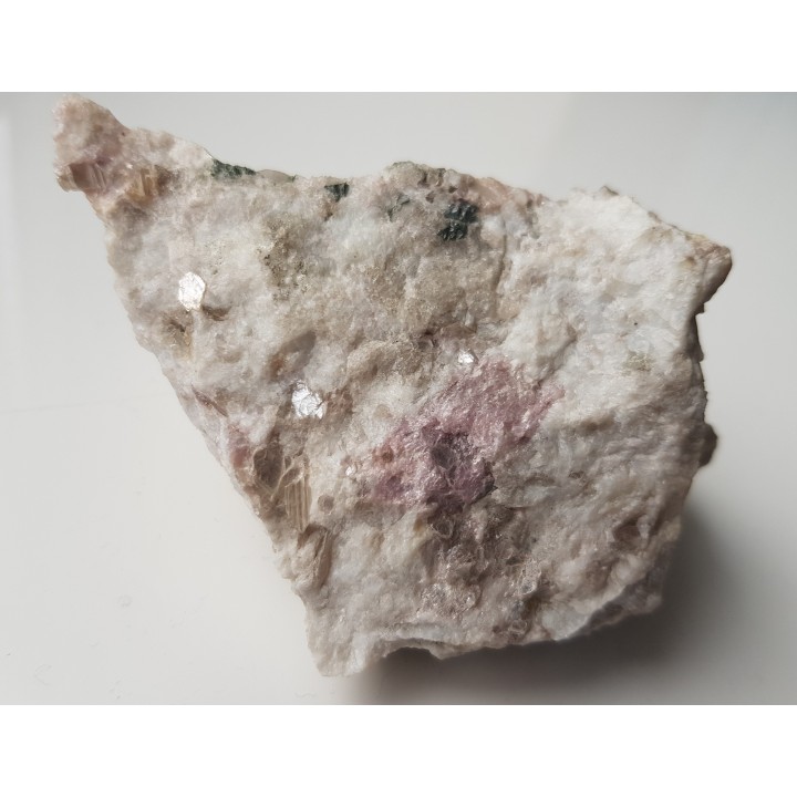 Lepidolit (mika litowa) z Piławy Górnej