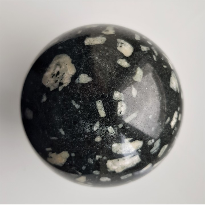 Wyjątkowa kula z porfiru (eratyk, lubuskie)