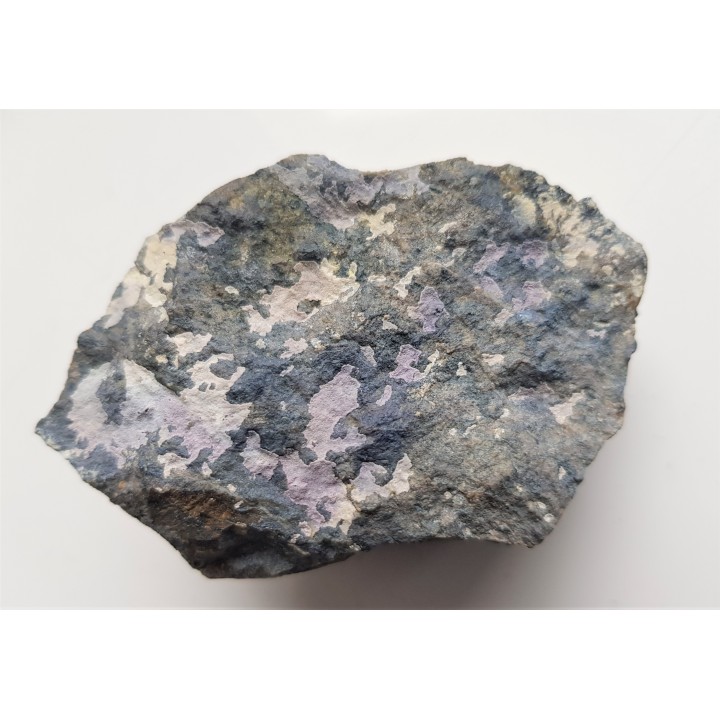 Aerinit (rzadki krzemian magnezu, wapnia etc.) z Wir k. Sobótki