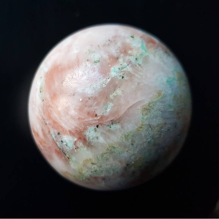 Kula z barytu z Jeżowa Sudeckiego