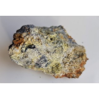 Stibikonit na antymonicie z Dębowinki k. Kłodzka