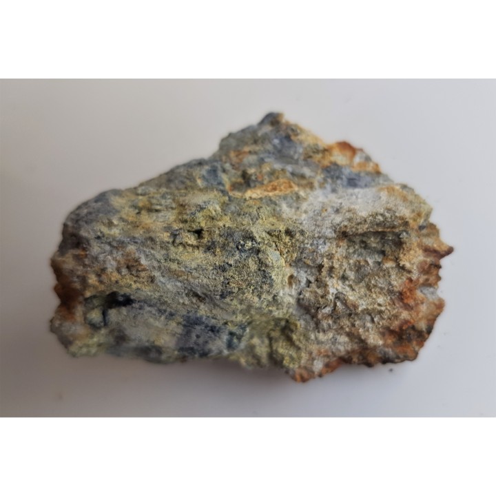 Stibikonit na antymonicie z Dębowinki k. Kłodzka