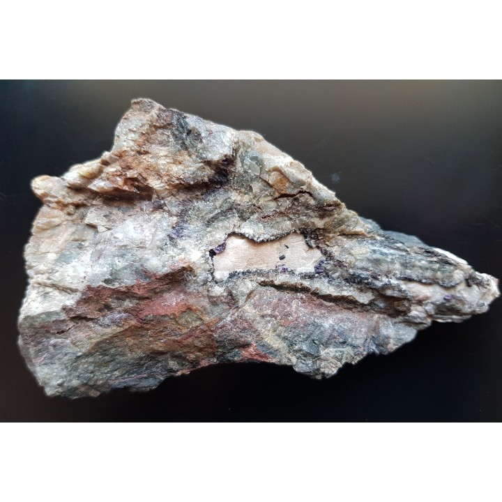 Antozonit, fluoryt zielony oraz hematyt w skarnie z Kowar