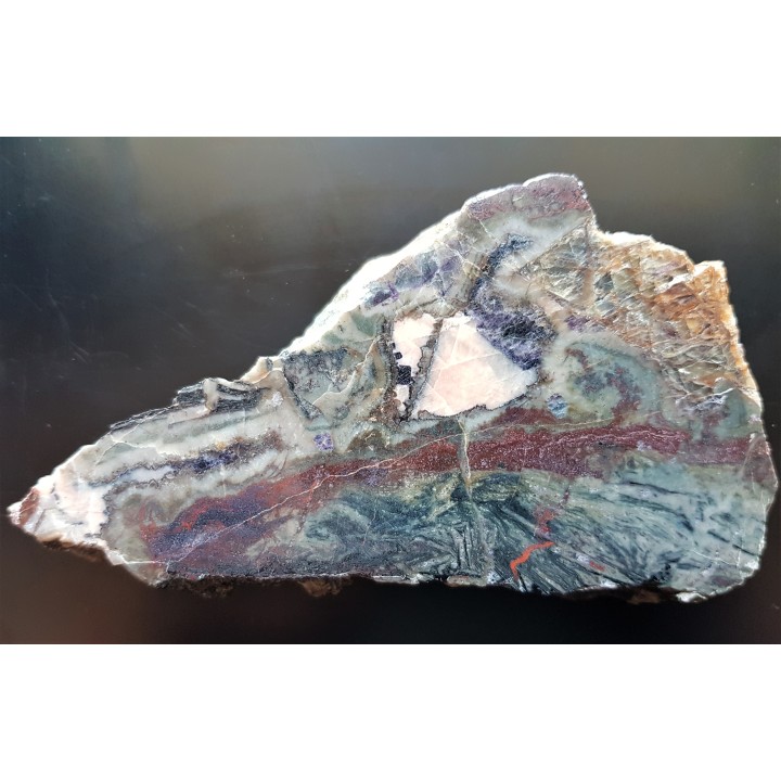 Antozonit, fluoryt zielony oraz hematyt w skarnie z Kowar