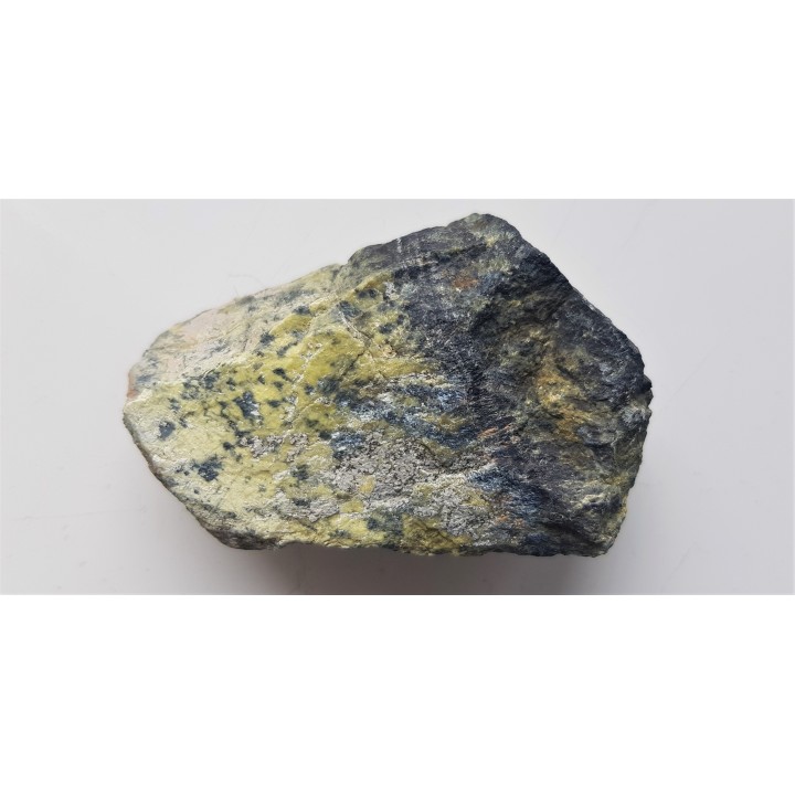 Wyrazisty, żółty serpentyn z Wir