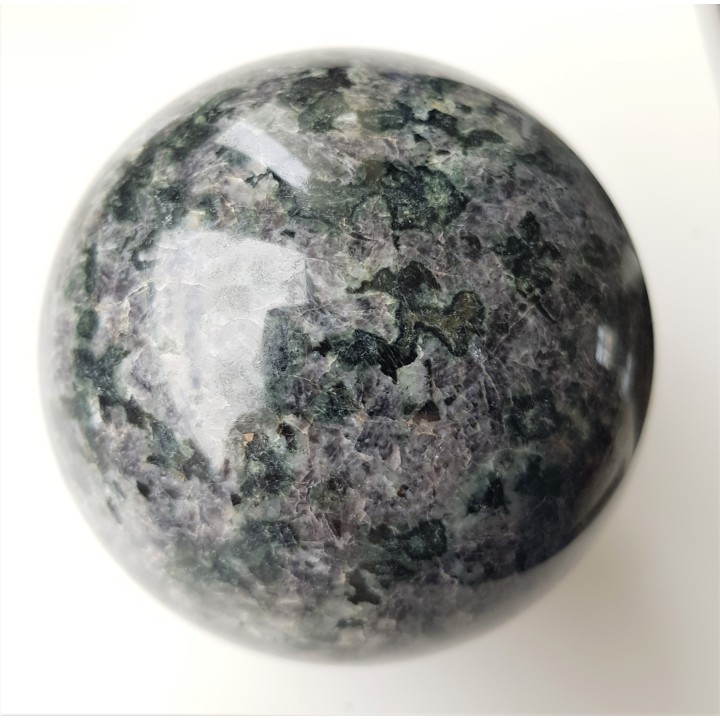 Wyjątkowa kula z anortozytu, leukogabra (eratyk, lubuskie)