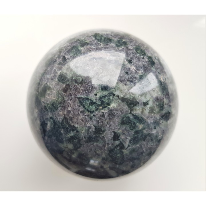 Wyjątkowa kula z anortozytu, leukogabra (eratyk, lubuskie)