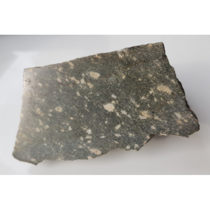 Nefelin w fonolicie z Opolna Zdr.